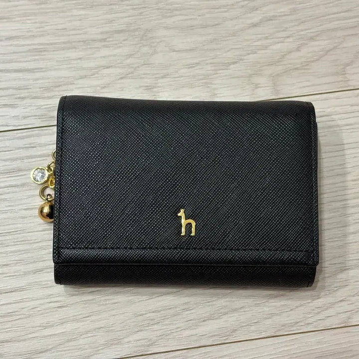 [BUNJANG] Hazzys Black Leather 3-Fold Wallet with Puppy Charm / 헤지스 블랙 퍼피장식 버블참 장식 소가죽 3단 반지갑