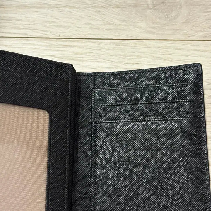 [BUNJANG] Hazzys Black Leather 3-Fold Wallet with Puppy Charm / 헤지스 블랙 퍼피장식 버블참 장식 소가죽 3단 반지갑