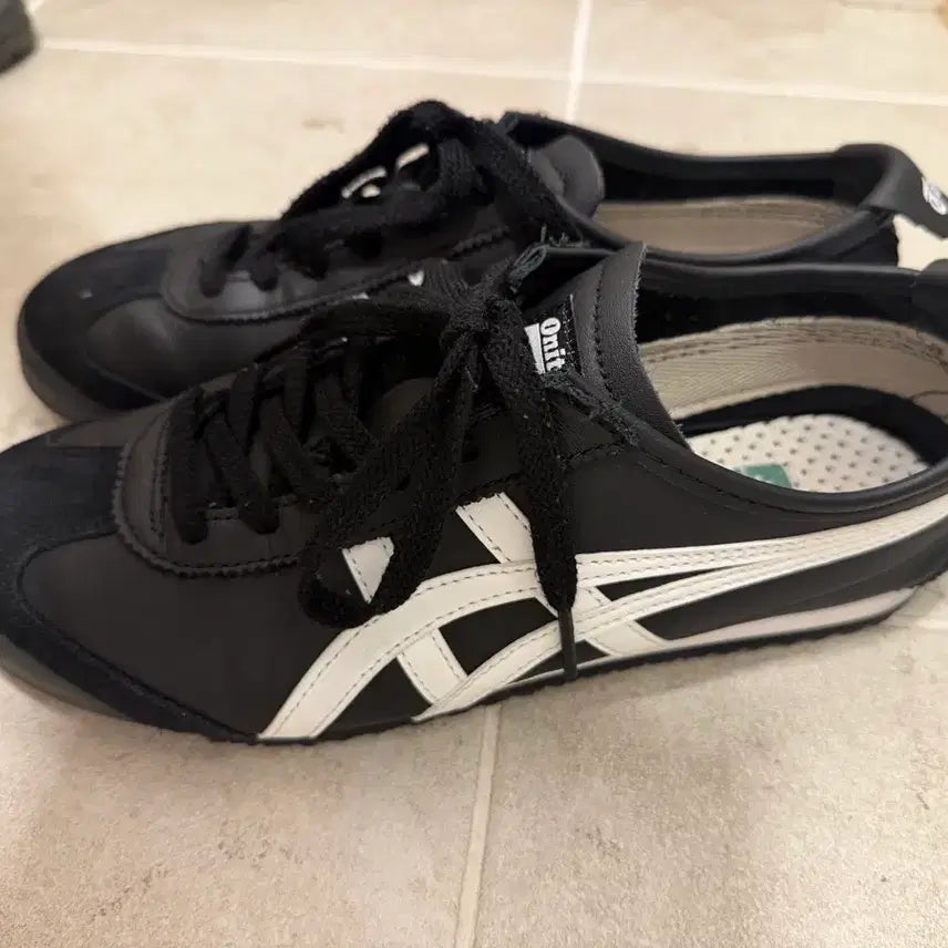 [BUNJANG] Onitsuka Tiger Mexico 66 Black White / 오니츠카타이거 멕시코66 블랙화이트 250