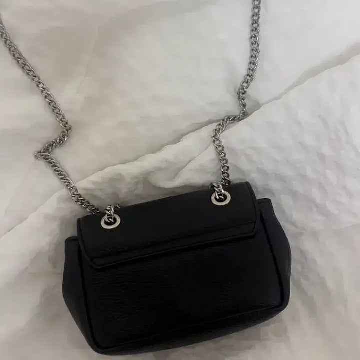 [BUNJANG] Vivienne Westwood Small Pulse Chain Crossbody Shoulder Bag Black / 비비안웨스트우드 가방 은장 로고 스몰 펄스 체인 크로스백 숄더백 블랙