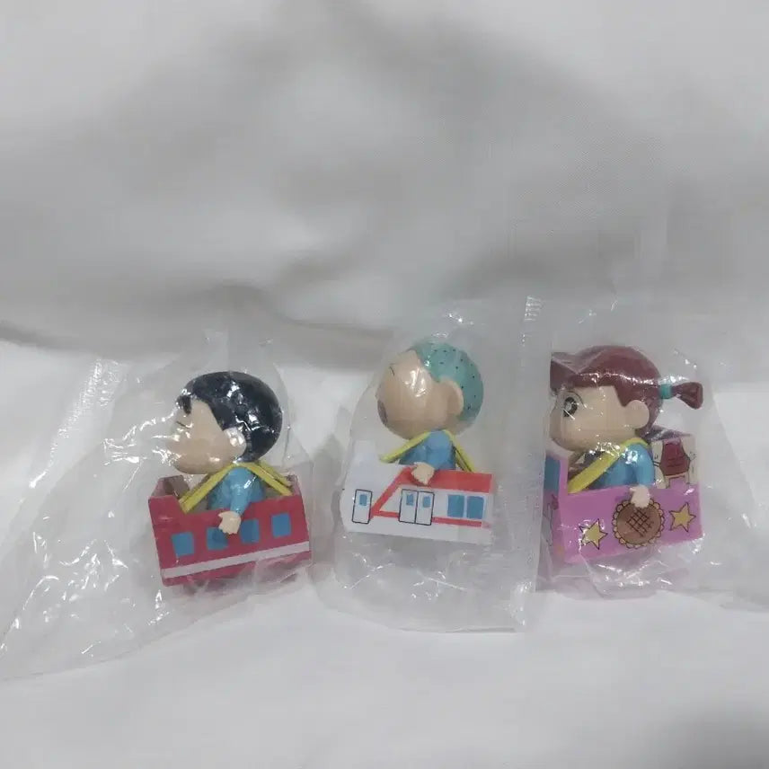 [BUNJANG] Crayon Shin-chan Train Play Figure Set (3 Types) / 짱구는못말려 기차놀이 피규어 3종 세트 열차 짱구 유리 훈이 가챠 랜덤