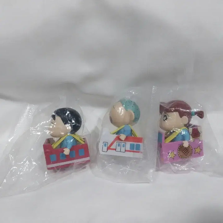 [BUNJANG] Crayon Shin-chan Train Play Figure Set (3 Types) / 짱구는못말려 기차놀이 피규어 3종 세트 열차 짱구 유리 훈이 가챠 랜덤