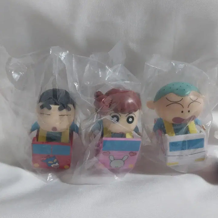 [BUNJANG] Crayon Shin-chan Train Play Figure Set (3 Types) / 6종 짱구 기차놀이 피규어 오뚝이 열차 짱구 가챠 훈이 쿠너츠 아크릴