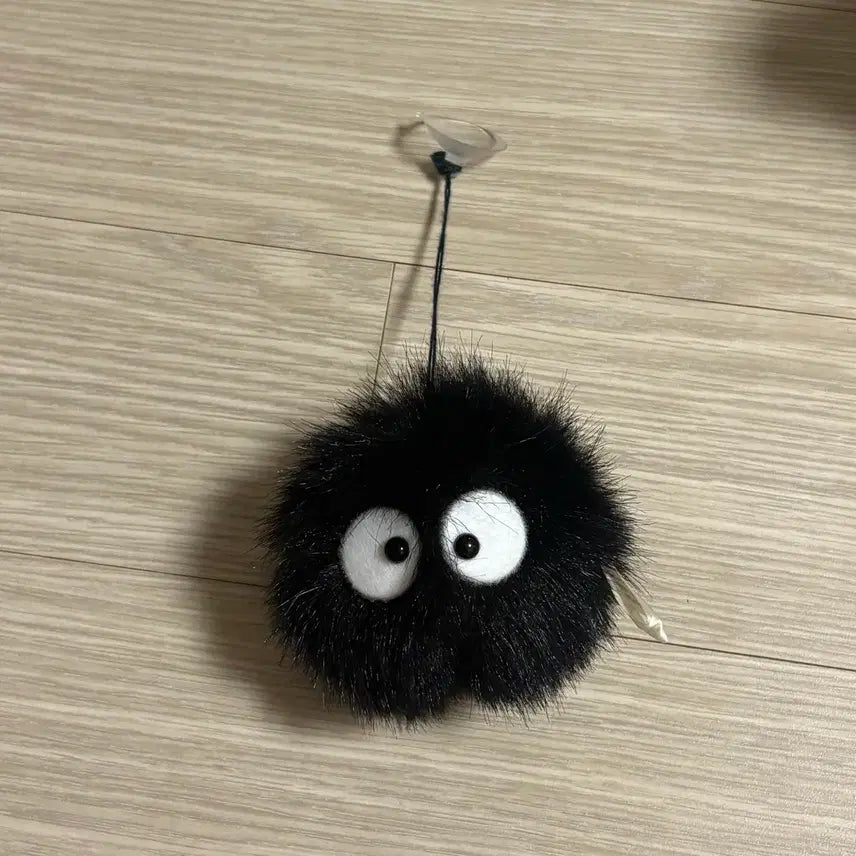 [BUNJANG] Ghibli Totoro Kurosuke Dust Ball Suction Cup Mascot Hanger Decoration Doll / 지브리 토토로 쿠로스케 먼지 큐방 마스코트 걸이 장식 인형