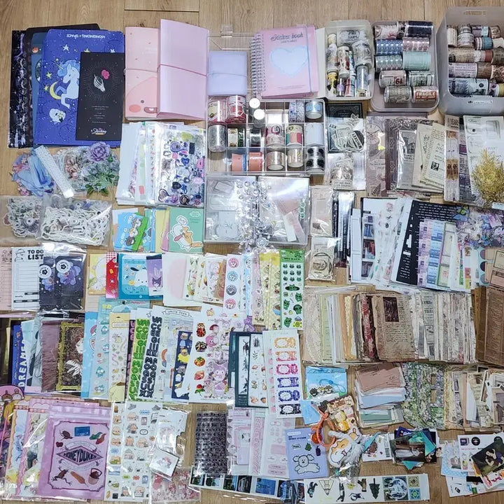 [BUNJANG] Stationery Bundle Set: Stickers, Washi Tape, Vintage Postcards, Kiss Cut / 다꾸 일괄 판매 ( 스티커 마테 빈티지 감성 엽서 키스컷 )