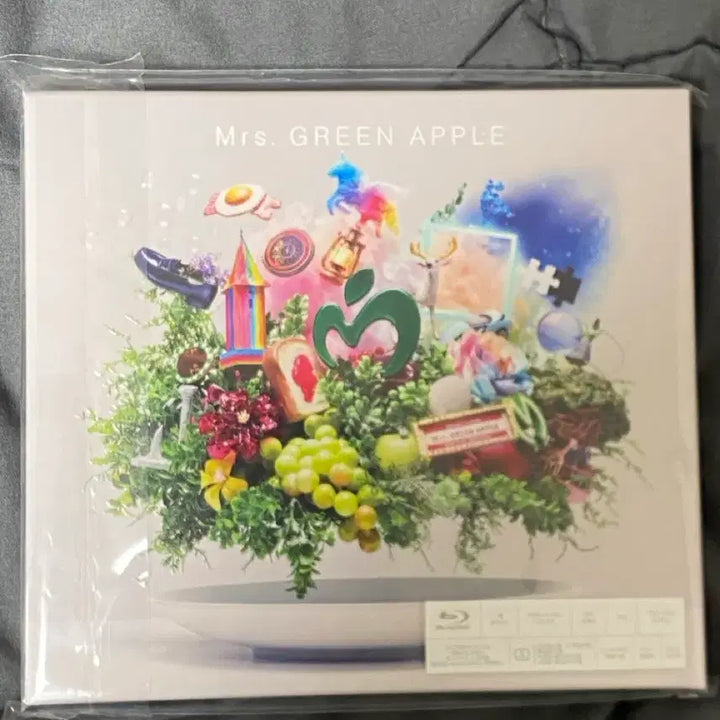 [BUNJANG] Mrs. Green Apple 10th Anniversary Limited Edition CD + Blu-ray / 미세스 그린애플 10주년 앨범 CD Blu-ray초회한정