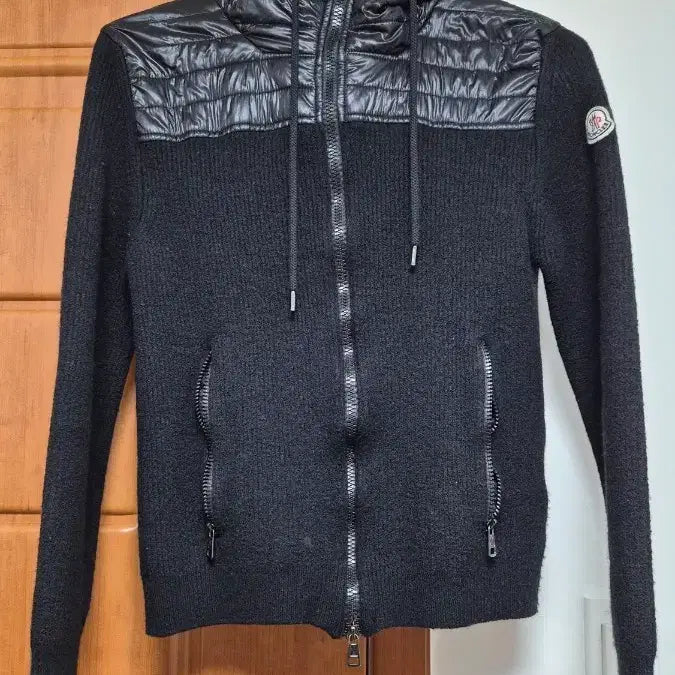 [BUNJANG] Moncler Hooded Zip-Up Jacket Black / (정품) 몽클레어 후드집업 블랙