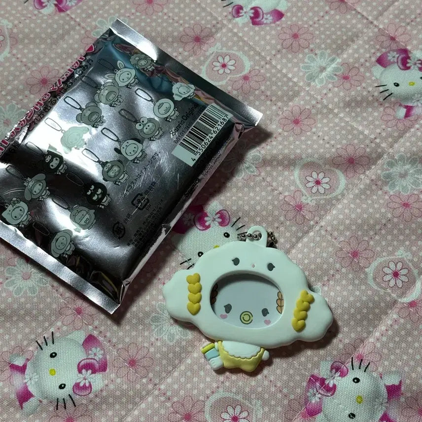 [BUNJANG] Sanrio Corgi Myuung Photo Frame Keyring / 산리오 포토프레임 키링 코기뮹