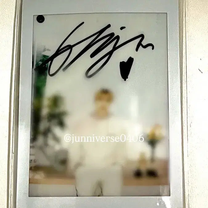 [BUNJANG] Junny Autographed Polaroid / 주니 폴라로이드 친필사인 양도 junny wts