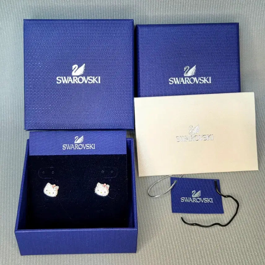 [SOLD OUT] 정품 스와로브스키 키티 귀걸이