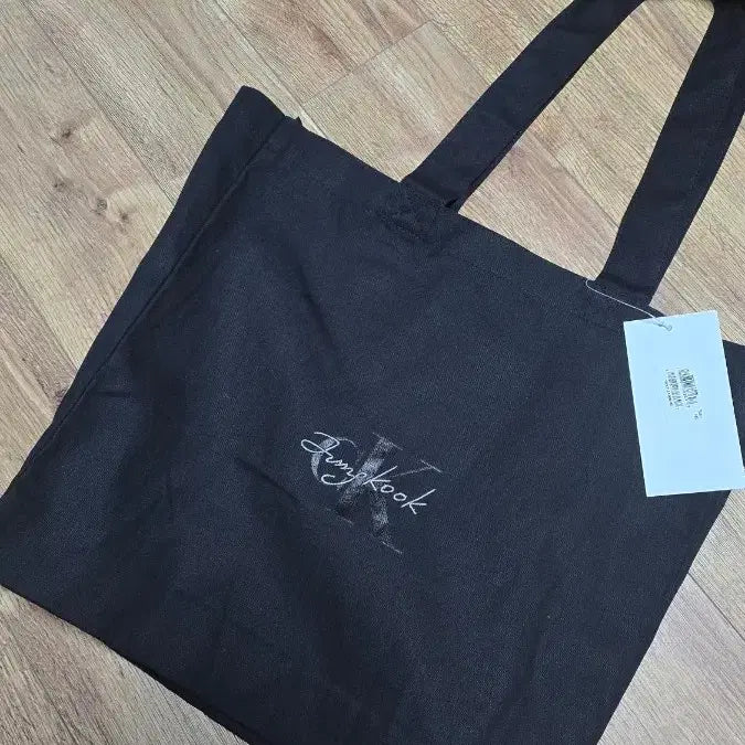 [BUNJANG] Calvin Klein Jungkook Tote Bag / 정국 캘빈클라인 캘빈 토트백 jk ck