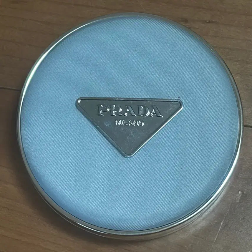[BUNJANG] Prada Cushion Limited Blue LN10 (Sealed) / (미개봉) 프라다 쿠션 리미티드 블루 LN10