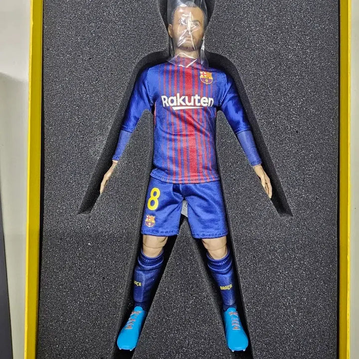 [BUNJANG] ZCWO 17-18 Season Barcelona Iniesta Figure / zcwo  17-18시즌 바르셀로나 이니에스타 피규어 팝니다