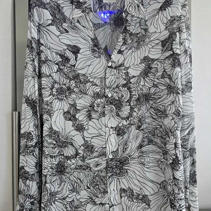 [BUNJANG] Dries Van Noten Viscose Floral Slim Fit Shirt Size 54 / DRIES VAN NOTEN 비스코스 셔츠 슬림54사이즈입니다.