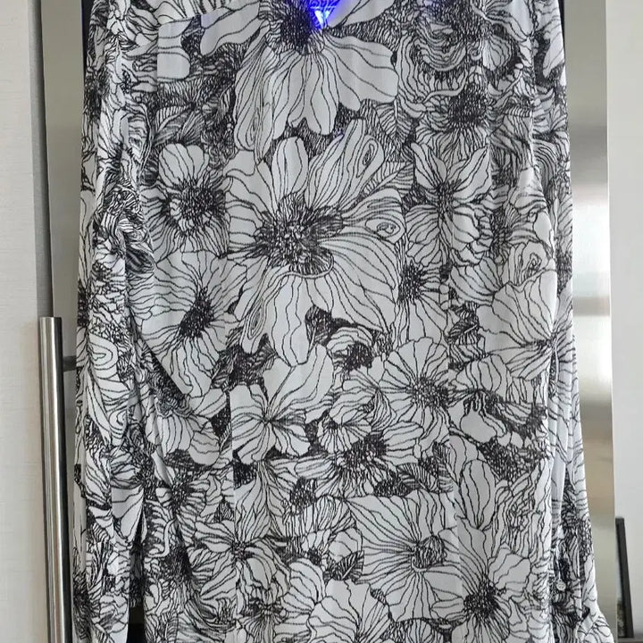 [BUNJANG] Dries Van Noten Viscose Floral Slim Fit Shirt Size 54 / DRIES VAN NOTEN 비스코스 셔츠 슬림54사이즈입니다.