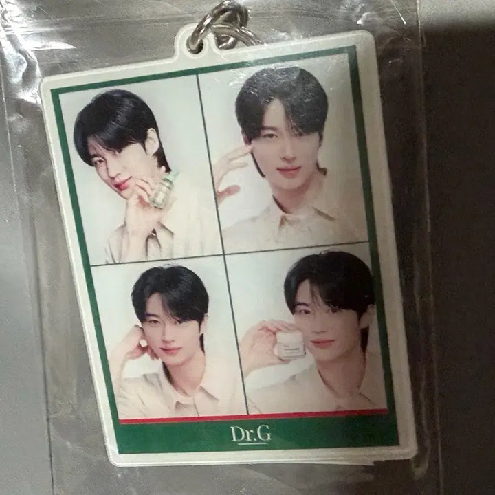 [BUNJANG] Byun Woo Seok Dr.G Photokeyring Signed / 변우석 닥터지 포토키링 사인포함 (마지막재고)