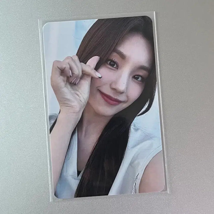 [BUNJANG] ITZY Yuna Cheshire Studio Photocard / ITZY 있지 예지 체셔 공방 포카