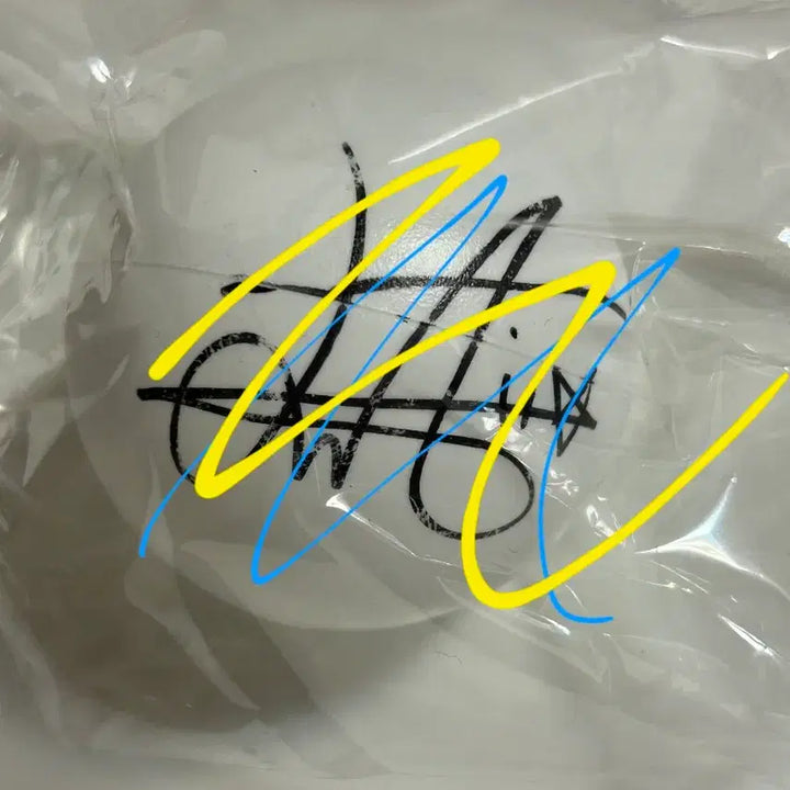 [BUNJANG] Kim Sejeong IOI Concert Autographed Ball / 김세정 아이오아이 콘서트 첫날 싸인볼