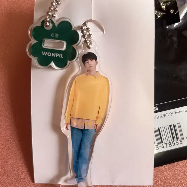[BUNJANG] Day6 FOREVER YOUNG Tokyo Concert MD Random Acrylic Keyring (Wonpil, Sungjin, Young K) / 데이식스 포에버영 도쿄콘 엠디 랜덤 아크릴키링(원필,성진,영케이) 팔아요