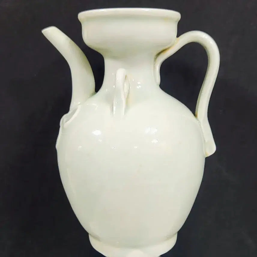[BUNJANG] Yingqing Celadon Vase with Butterfly Motif (Song-Yuan Dynasty) / 중국도자기             송~원시기 영청 양게 집호