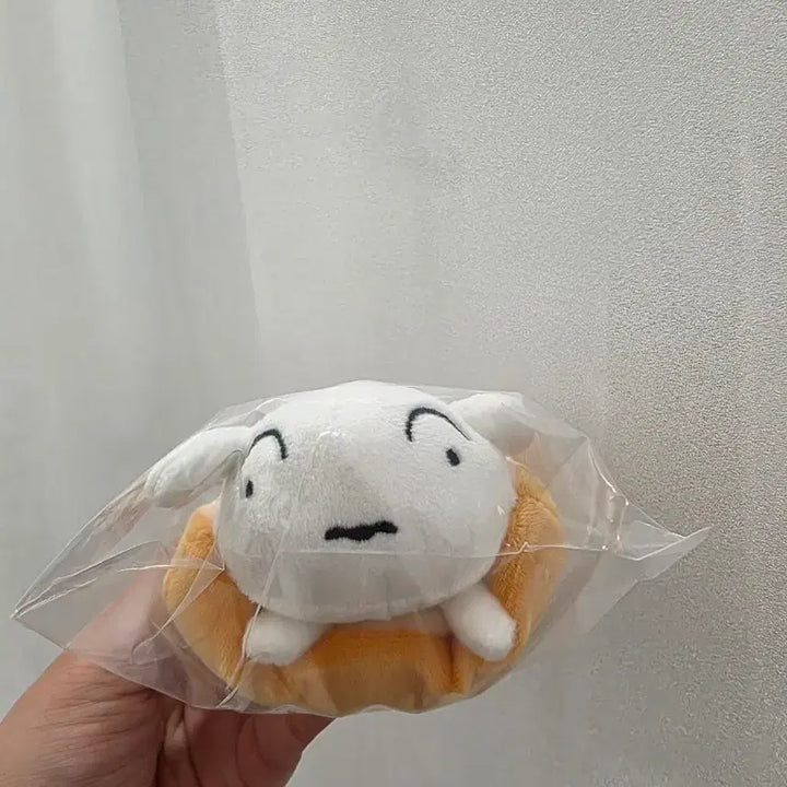 [BUNJANG] Crayon Shin-chan Shiro Hot Dog Plush / 짱구 흰둥이 핫도그 인형