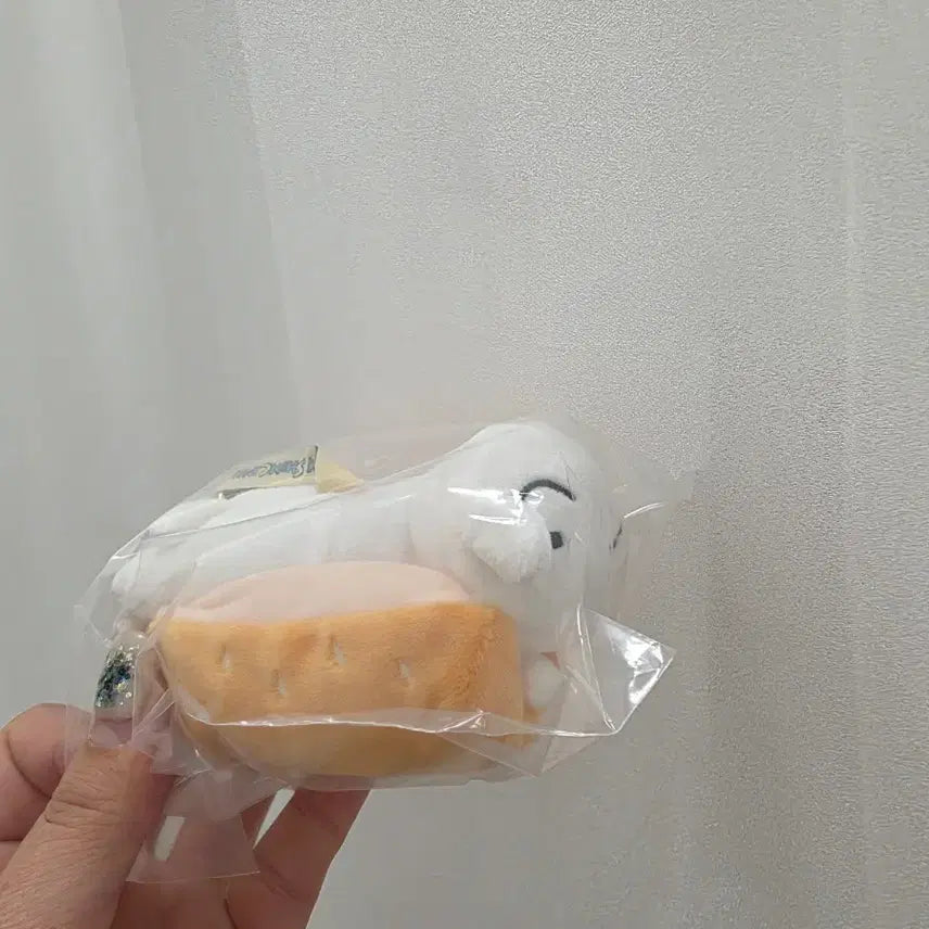 [BUNJANG] Crayon Shin-chan Shiro Hot Dog Plush / 짱구 흰둥이 핫도그 인형