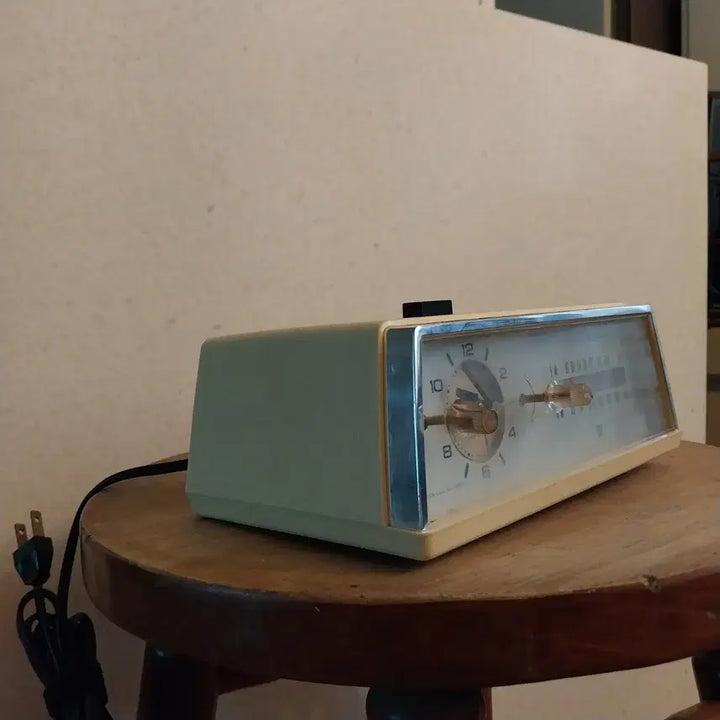 [BUNJANG] Vintage Crest AM/FM Clock Radio Alarm / 빈티지 클락, 라디오