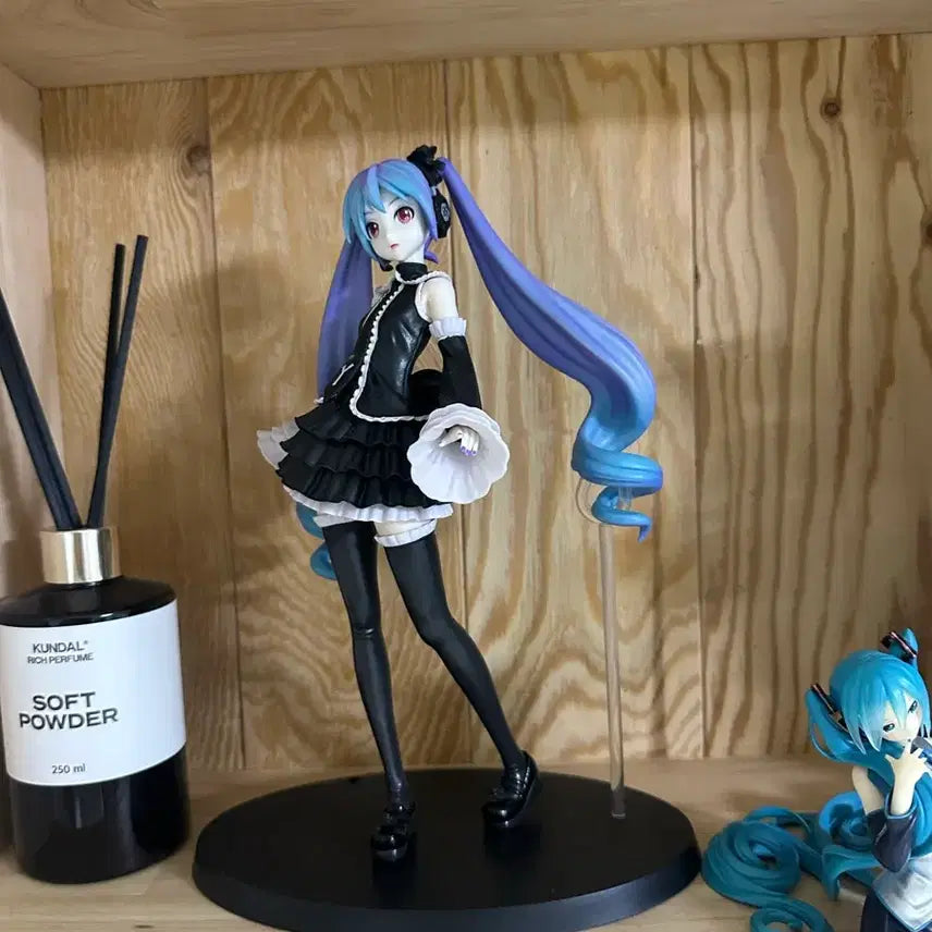 [BUNJANG] Gekichou Infinity Miku Figure / 격창 인티니티 미쿠