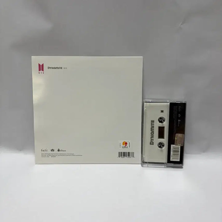 [BUNJANG] BTS Dynamite LP and Cassette Tape (Unsealed) / BTS(방탄소년단) 다이너마이트 LP와 카세트 테이프 판매 (개봉품)