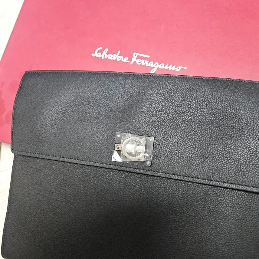 [SOLD OUT] 살바토레 페라가모남성 클러치백 /Italy