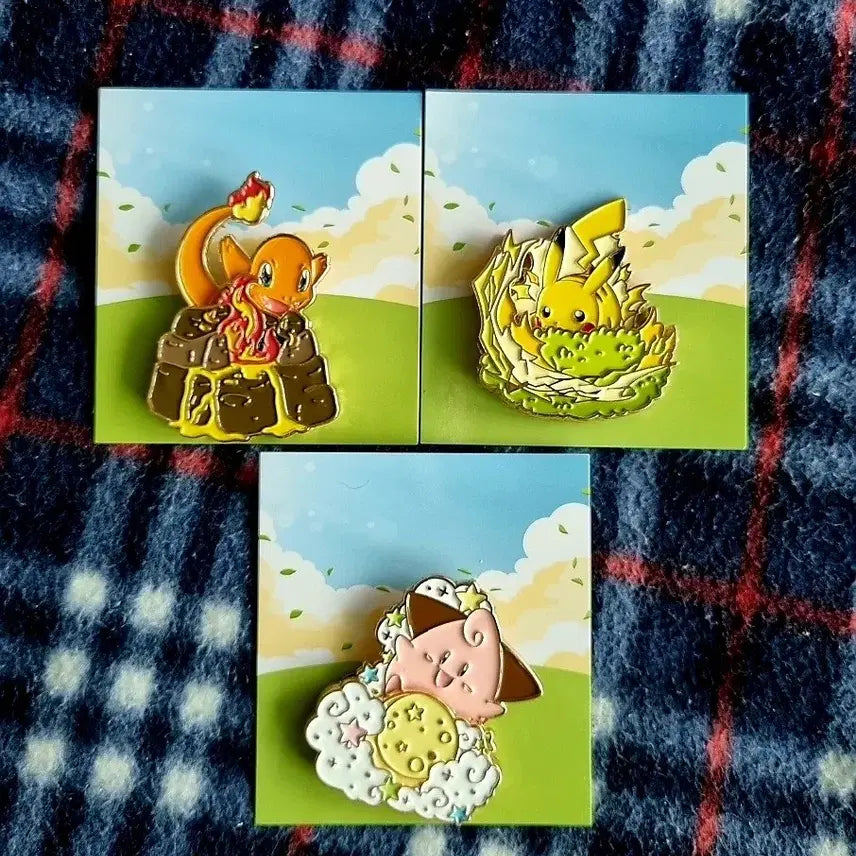 [BUNJANG] Pokemon x Isak Toast Collaboration Pikachu &amp; Charmander Pin Badge / 피카츄 파이리 삐 포켓몬스터 이삭토스트 뱃지