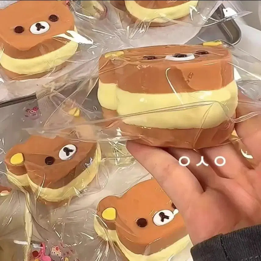 [BUNJANG] Rilakkuma Cream Puff Handmade Squishy PVC Keyring Bag / [새제품] 리락쿠마 슈크림빵 수제말랑이 (PVC 키링백 동봉)