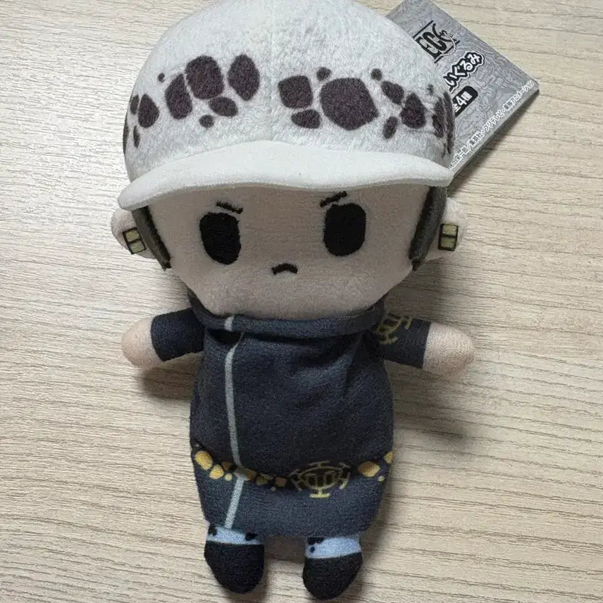 [BUNJANG] One Piece Trafalgar Law Puchifuwa Plush / 원피스 트라팔가 로우 푸치후와누이구루미 누이