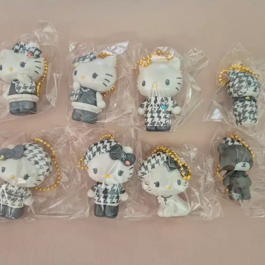 [BUNJANG] Sanrio Hello Kitty Monokuro Mascot Set / 헬로키티 모노쿠로 마스코트 8종 일괄