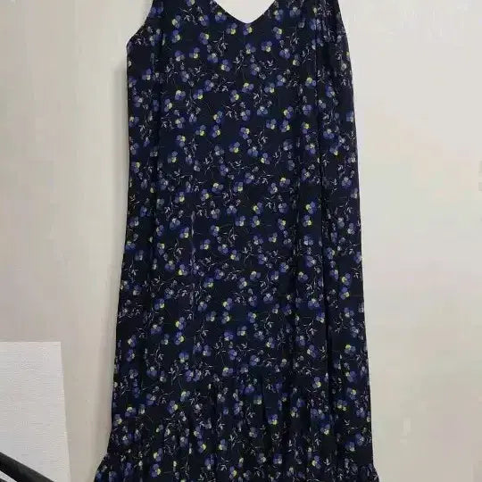 [BUNJANG] Ruffle Hem Tie Dress / 밑단 러플 끈 원피스