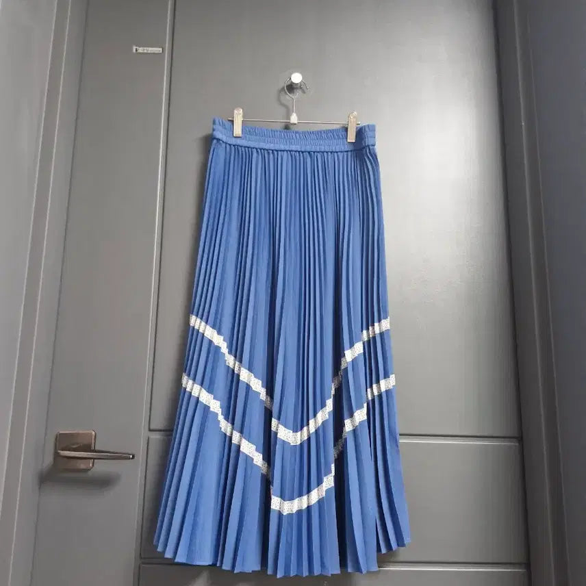 [BUNJANG] Second Floor Sky Blue Lace Pleated Skirt / 세컨 플로어 하늘색 레이스 메치플리츠 스커트 44ㅡ66