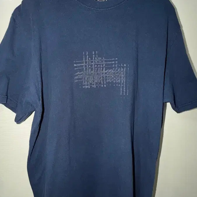 [BUNJANG] Stussy Refracted Logo T-Shirt Navy M / 스투시 리프랙티드 티셔츠 네이비 M사이즈