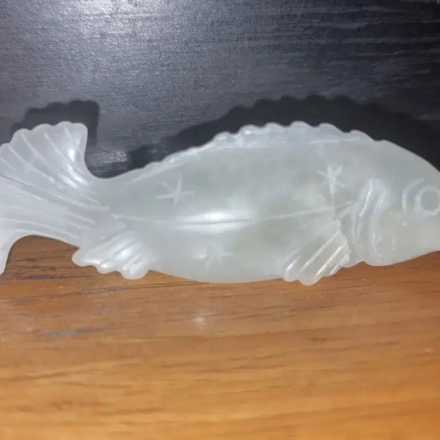 [BUNJANG] High-Quality Jade Fish Sculpture / 고급 옥 물고기 조각품 백옥