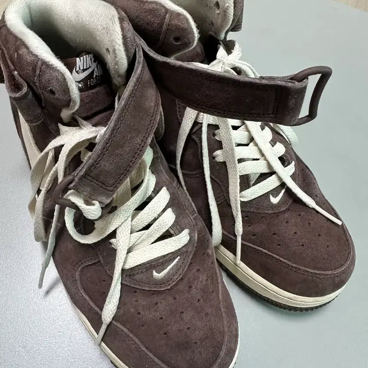 [BUNJANG] Nike Air Force 1 Suede Chocolate 260 Sneakers / 니이키 초콜릿포스 260