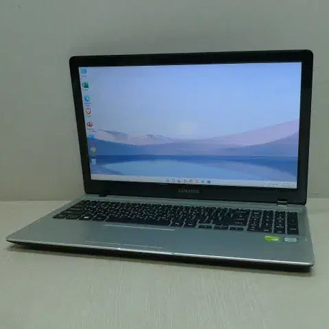[BUNJANG] Samsung NT500R5L Laptop - Intel Core i5, GeForce 940MX, 1TB HDD + 128GB SSD / 삼성 NT500R5L i5/외장그래픽/듀얼저장(1TB)/롤가능/광고X유튜