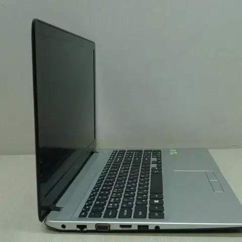 [BUNJANG] Samsung NT500R5L Laptop - Intel Core i5, GeForce 940MX, 1TB HDD + 128GB SSD / 삼성 NT500R5L i5/외장그래픽/듀얼저장(1TB)/롤가능/광고X유튜