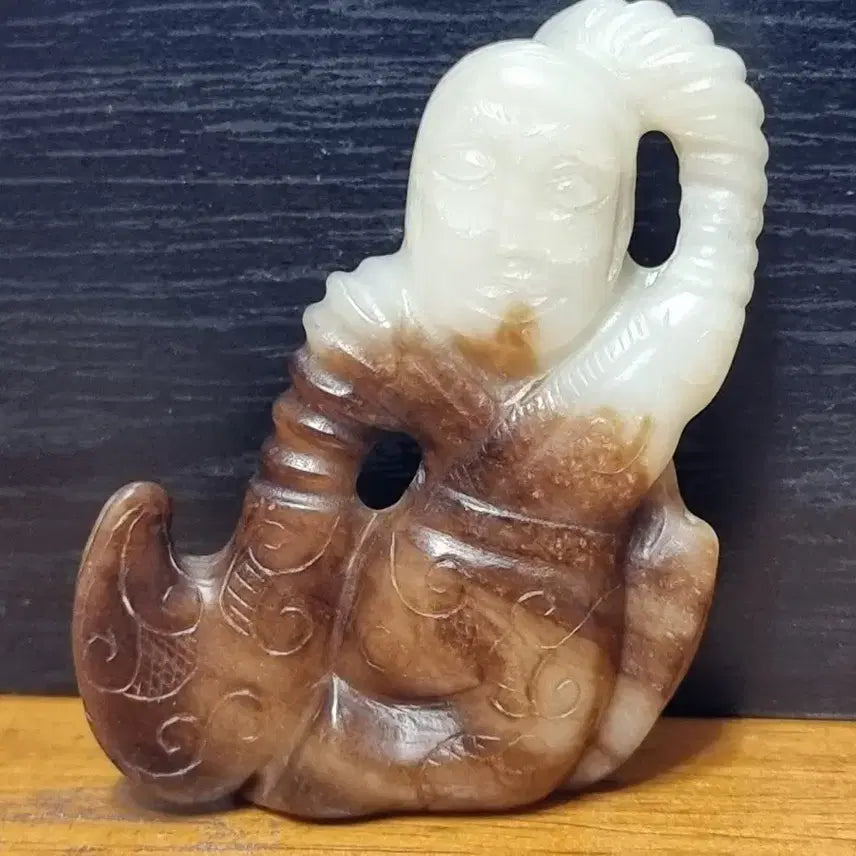 [BUNJANG] Natural Jade White Jade Dancing Woman Figurine / 자연 옥 백옥 춤추는 여인 인물상