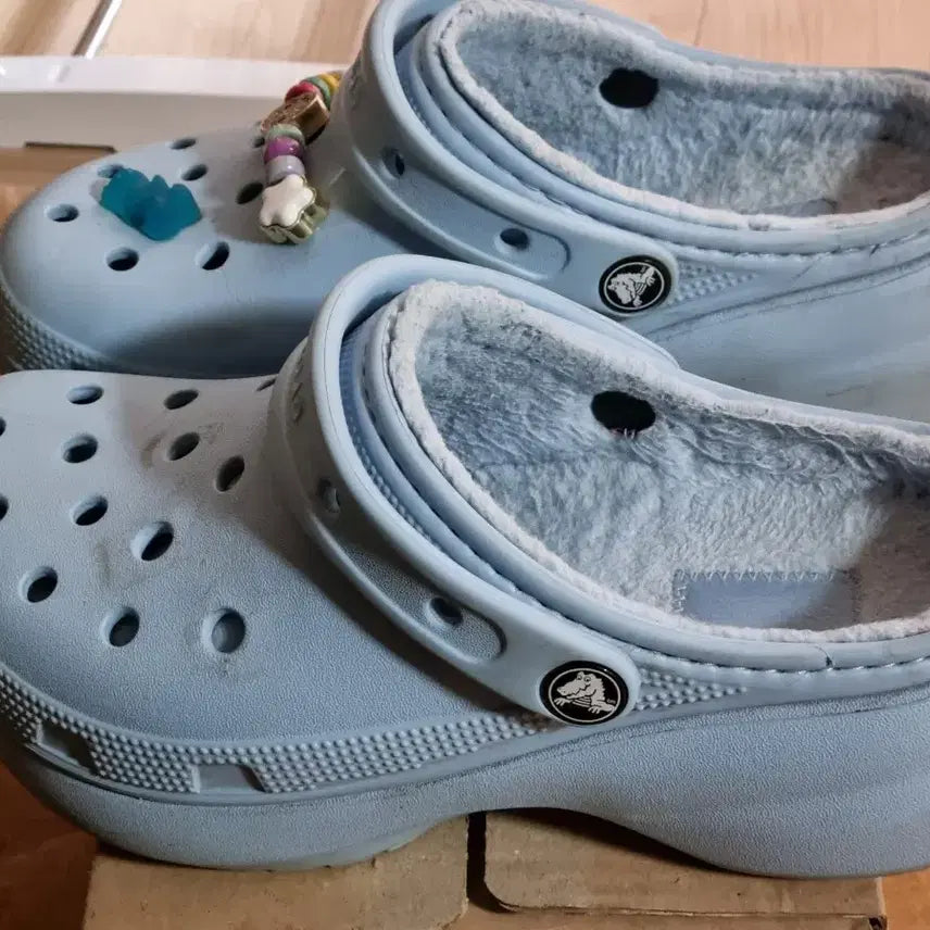 [BUNJANG] Crocs Lined Platform Clog with Jibbitz / 크록스 라인드 플랫폼 클로그(+지비츠)