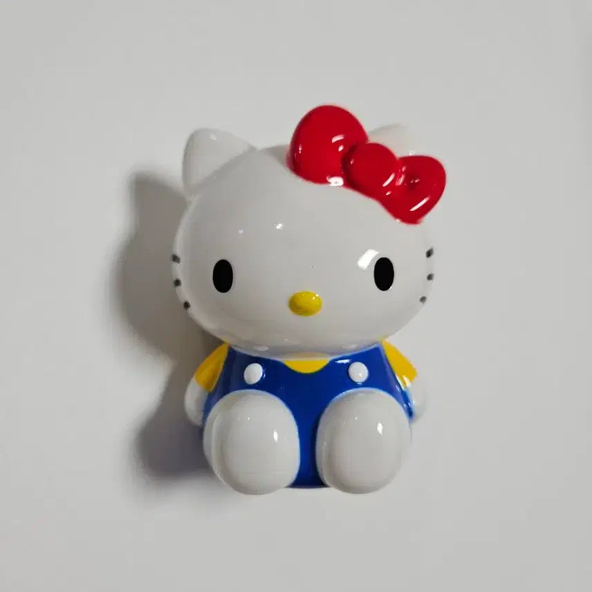 [BUNJANG] Sanrio Hello Kitty Figure &amp; Piggy Bank Bundle / 산리오 헬로키티 피규어 + 저금통 일괄