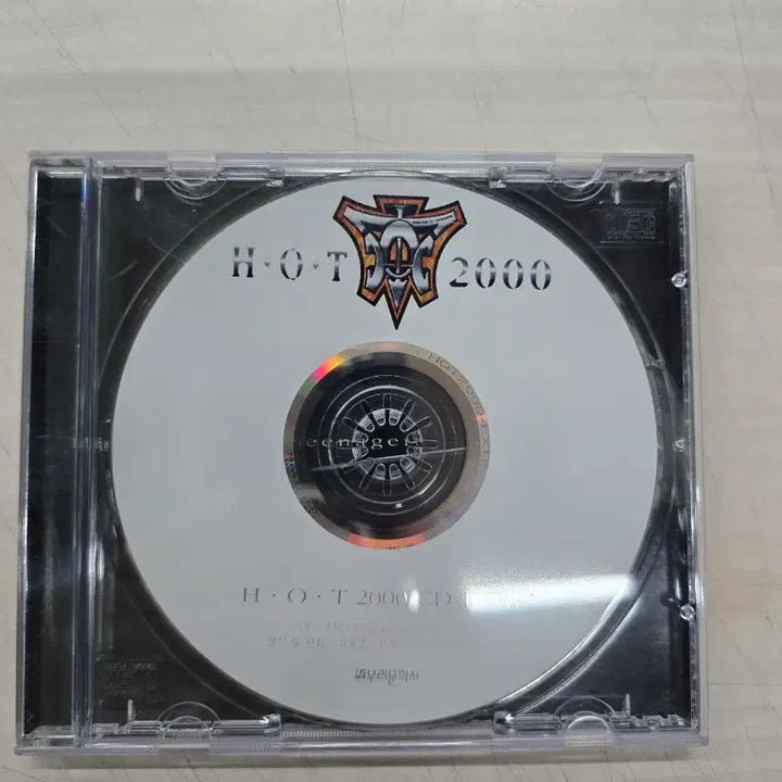 [BUNJANG] H.O.T. 2000 VCD / [VCD] 비디오CD "H.O.T 2000 (에이치오티)" 판매합니다.