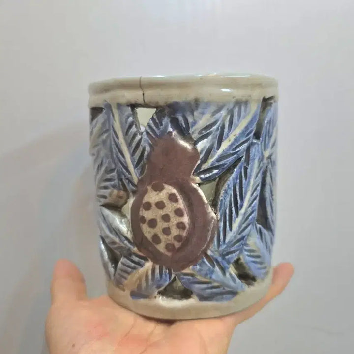 [BUNJANG] Antique Blue-and-White Porcelain Celadon Brush Holder with Lattice Carving / 골동품 청화백자진사 투각필통