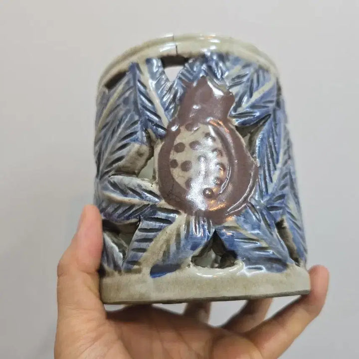 [BUNJANG] Antique Blue-and-White Porcelain Celadon Brush Holder with Lattice Carving / 골동품 청화백자진사 투각필통