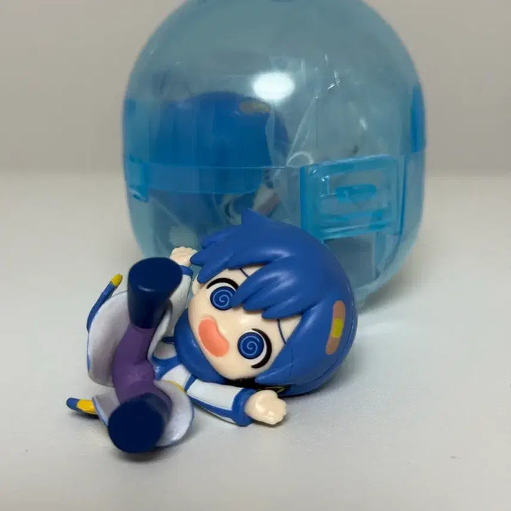 [BUNJANG] Vocaloid Kaito Gacha Figure / 보컬로이드 카이토 가챠