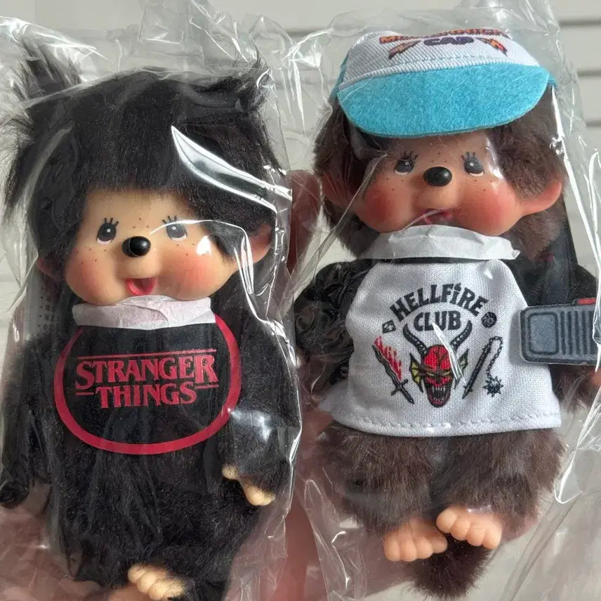 [BUNJANG] Monchhichi x Stranger Things Collaboration Keychain Bundle (Sealed) / 몬치치 x 기묘한 이야기 키링 일괄 (미개봉)