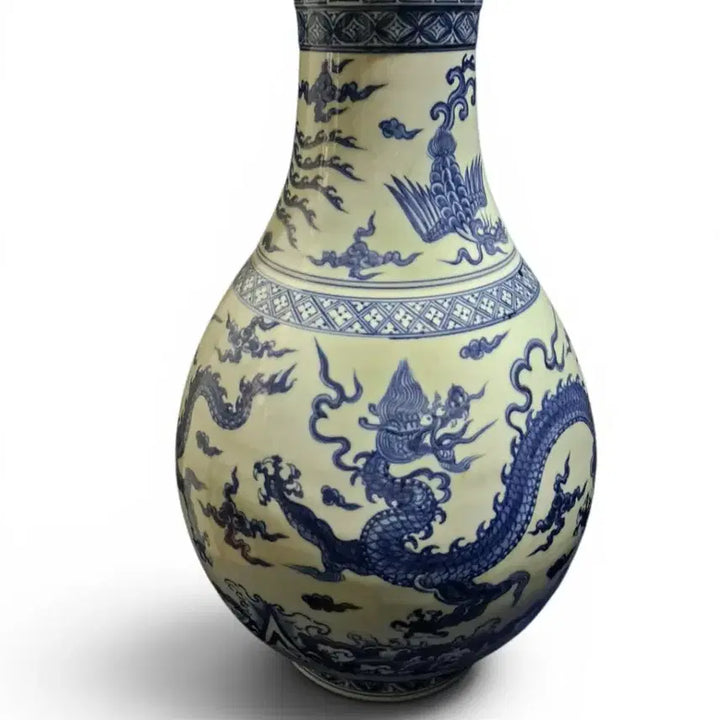 [BUNJANG] Da Ming Xuande Period Celadon White Porcelain Vase with Dragon Motif / 대명선덕년제 청화백자화병